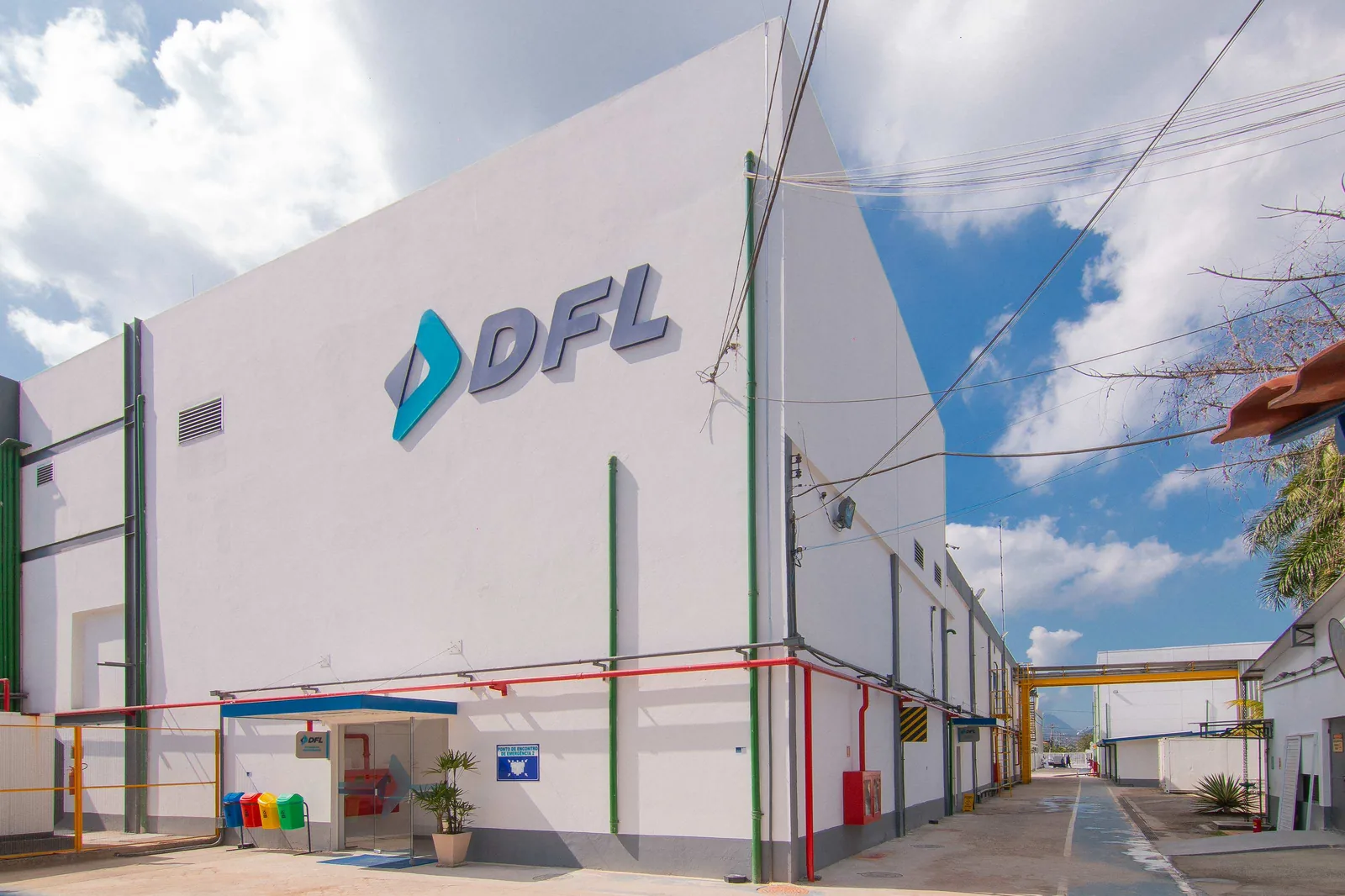 Planta industrial da DFL Indústria e Comércio entregue pela Tektos
