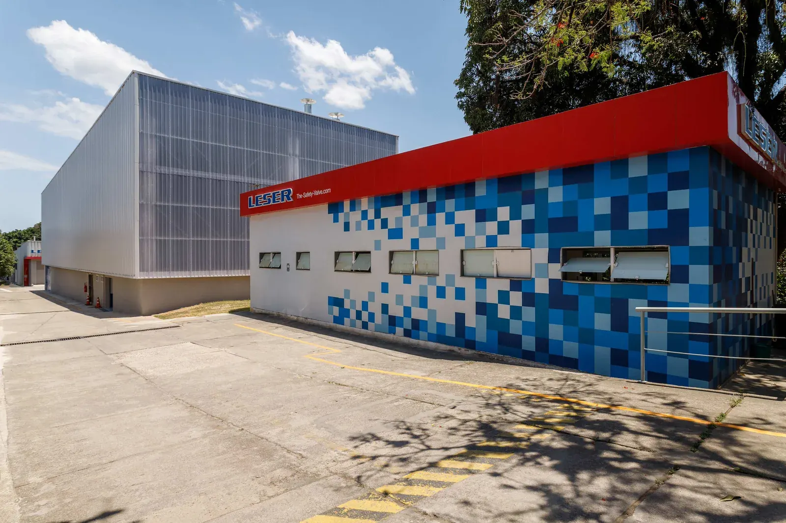 Planta industrial entregue pela Tektos